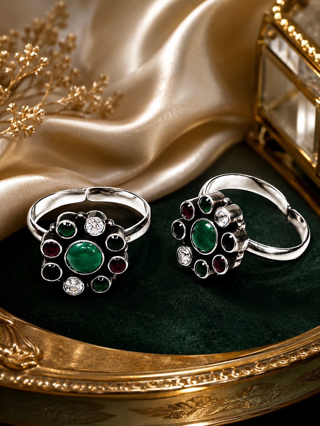 Emerald Royale Multicolor Silver Toe Ring