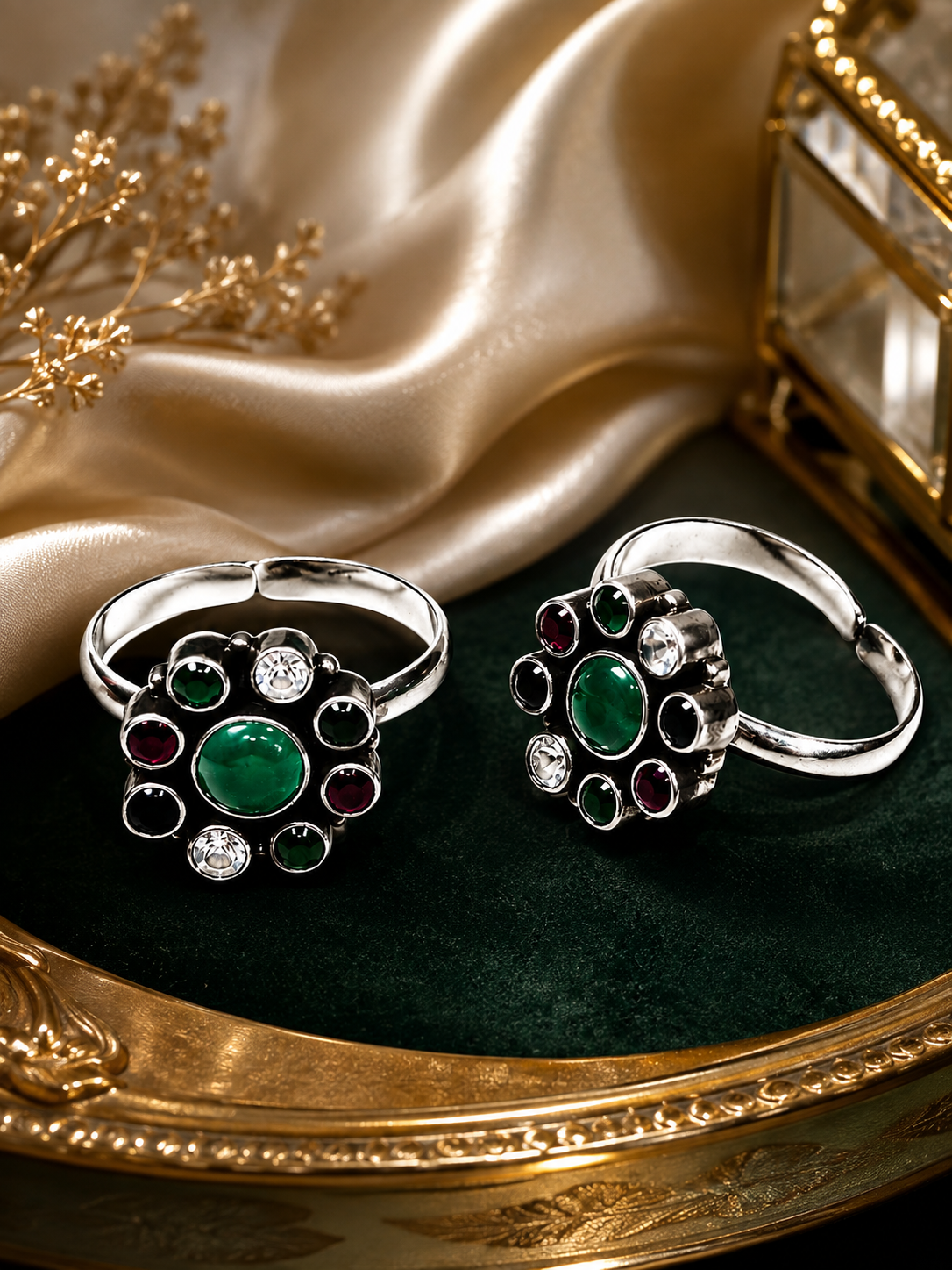 Emerald Royale Multicolor Silver Toe Ring